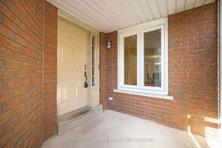 House For Sale in Mississauga, Ontario