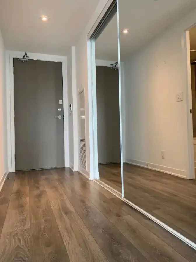 Beautiful lakeview high rise studio unit in downtown Toronto