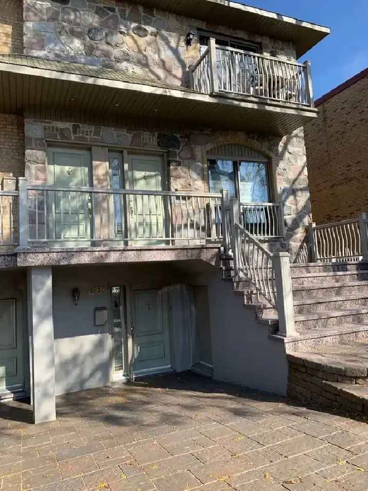 4 1/2 haut triplex, Noveau Rosemont