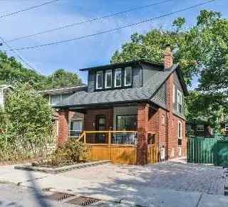 House For Sale in Toronto, Ontario