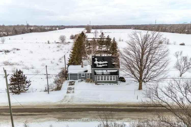 Country Living Charm: Renovated 2-Bedroom Home with Barn