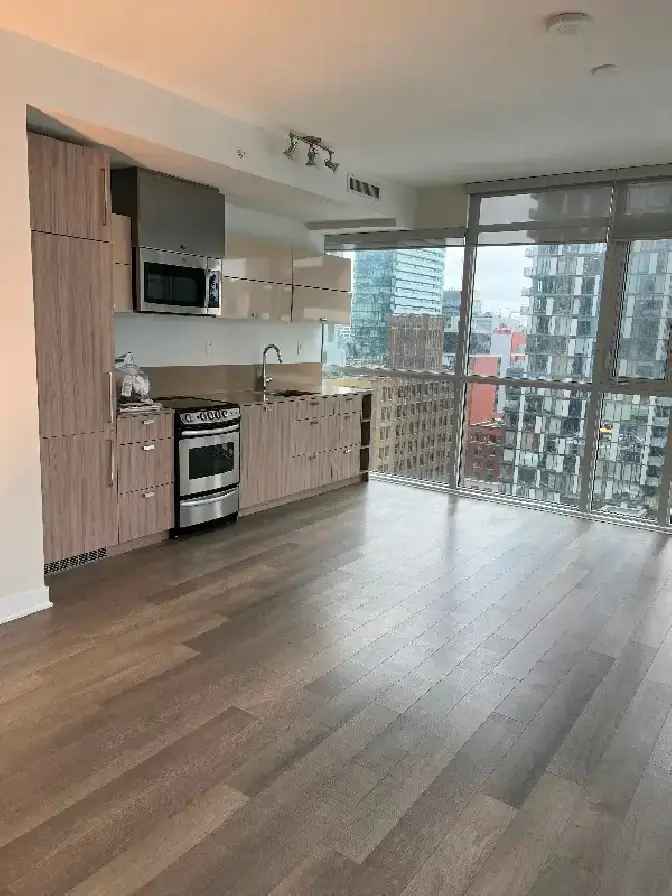 2 Bdrm Condo In The Heart Of Downtown Toronto, Avail. February 1