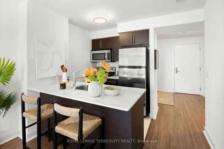 Rent 1 Bedroom Plus Den Suite in Premium Location with Great Amenities