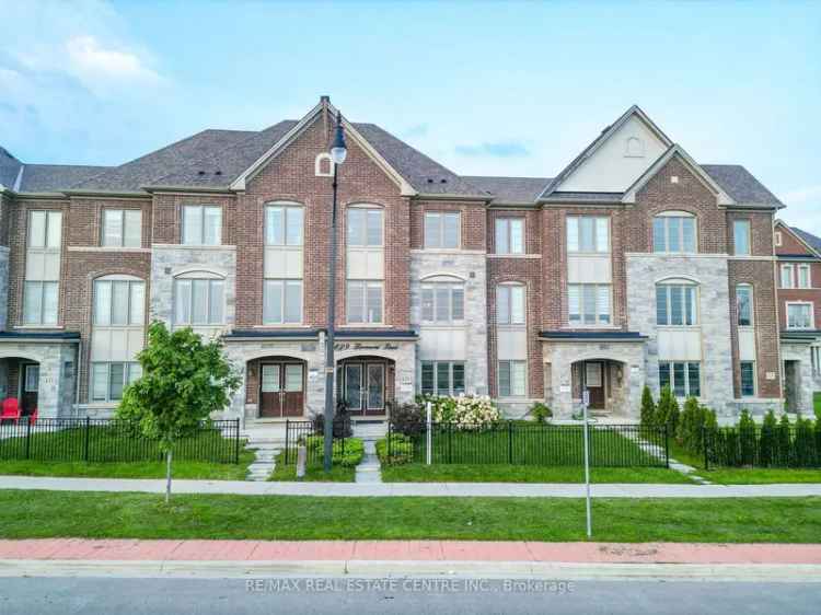 House For Sale in Brampton, Ontario