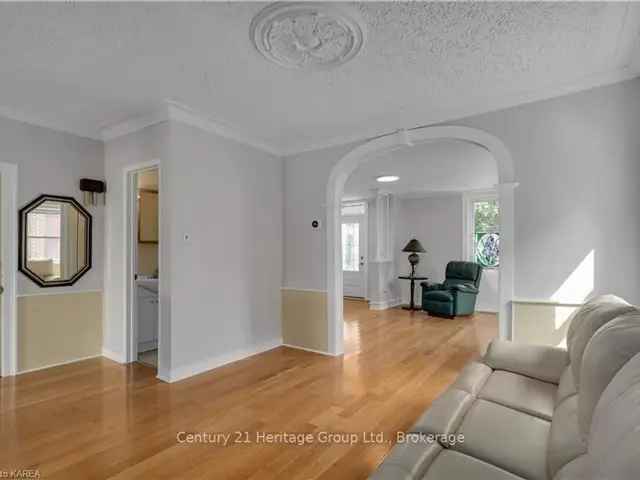 House For Sale in Gananoque, Ontario