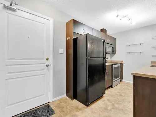 Condo For Sale In Canon Ridge, Edmonton, Alberta