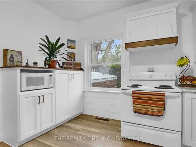 5 Bedroom Turnkey Home Downtown Core Modern Historic Fusion