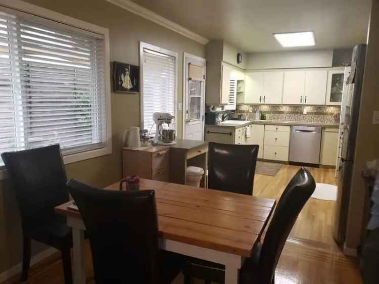 Amazing Mountain River View Home 3 Bed 1 Bath Surrey
