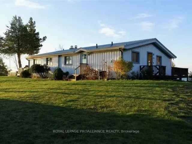 Waterfront Retreat in Waupoos: 3-Bedroom, 2-Bathroom Home