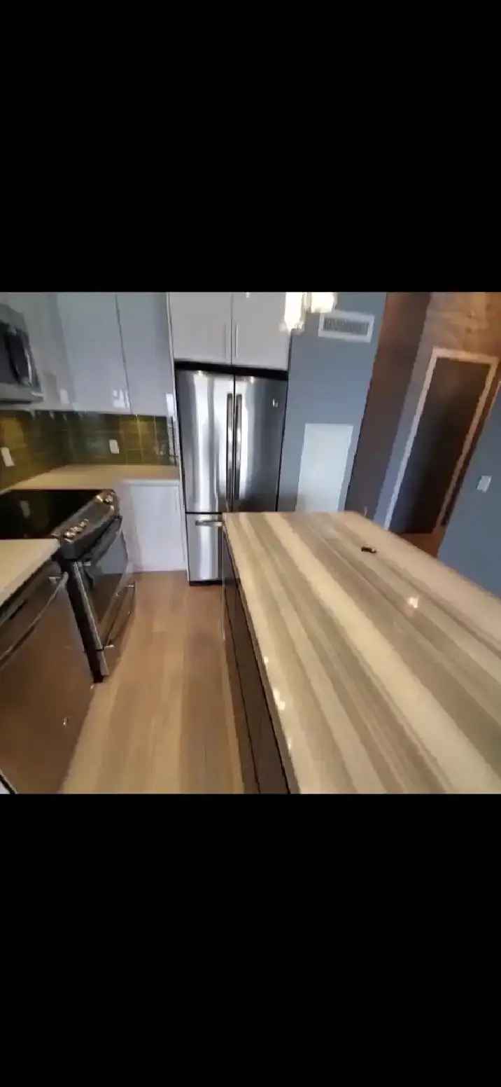 Modern Mimico Penthouse Condo Furnished 1 Bedroom Plus Den