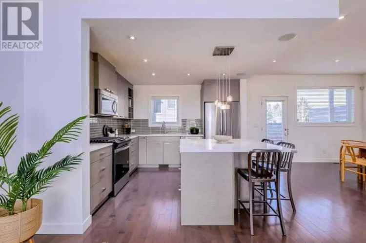 Luxury Townhouse in Killarney 1900 sq ft 3 Beds 3 Baths