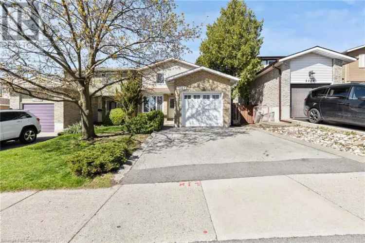 3 Bedroom 2 Storey Home in Brant Hills