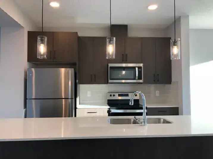 3 Bed 2.5 Bath Townhouse South Edmonton For Rent