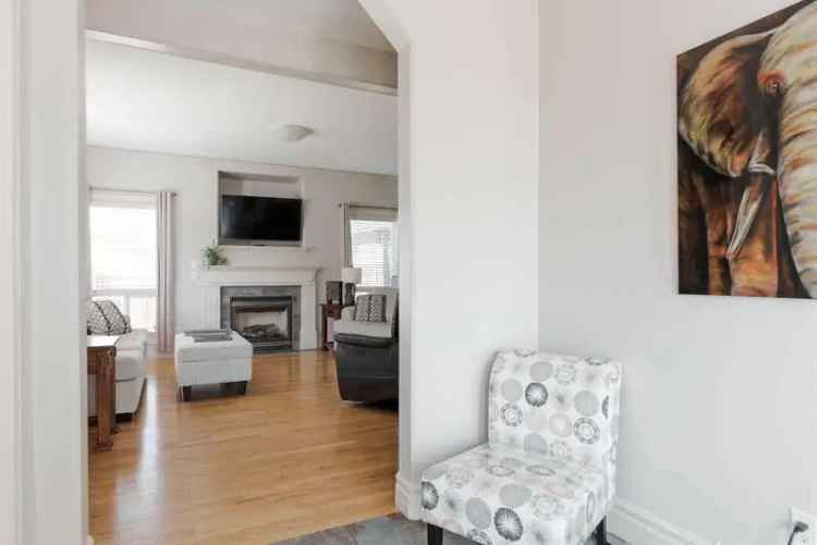 Spacious 4 Bed 3 Bath Family Home in Timberlea