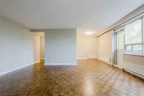 1 room apartment of 329 m² in Toronto