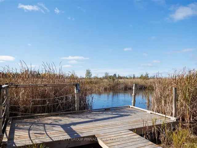 Cozy Log Bungalow on Emily Creek Near Sturgeon Lake