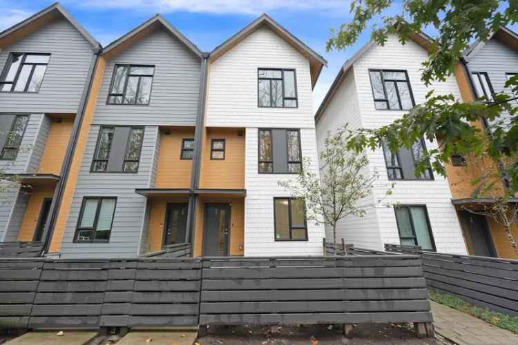 Grandview Surrey Townhouse 2 Bed 3 Bath Corner Unit for Sale
