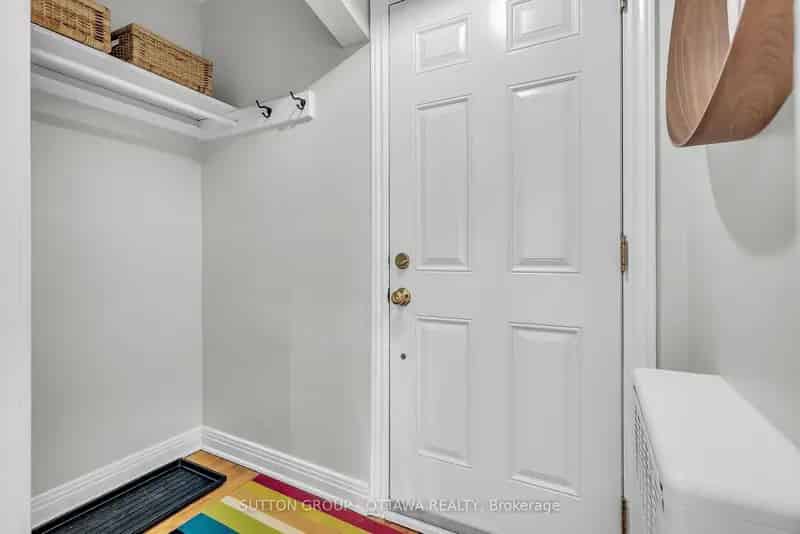 3+1 Bedroom Home in Carlington with Renovated Kitchen and Bathroom
