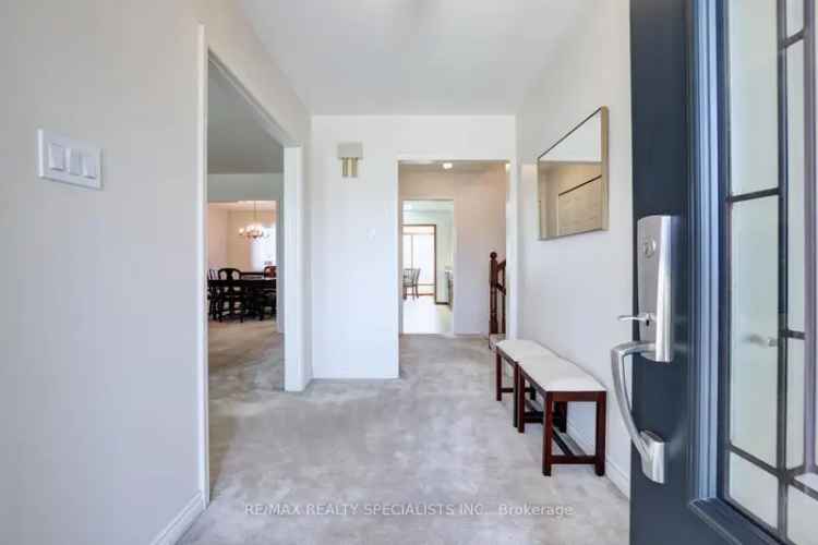 4 Level Sidesplit Home in Sheridan Homelands 2000 sq ft