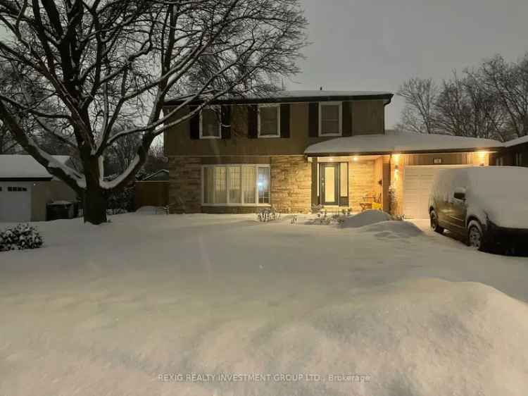 House For Sale in 19, Cavendish Crescent, Brampton, Ontario