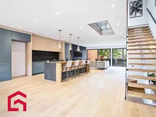 Luxury 4-Bedroom New Construction Home in Rosemont-La-Petite-Patrie