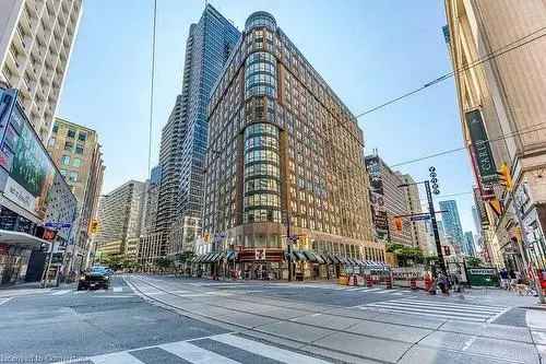 Luxurious Condo Near College Subway Toronto