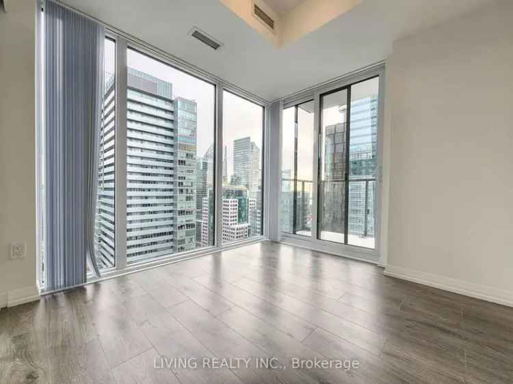 Three Bedroom Corner Unit Theatre District