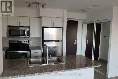 108m2 1BR+Den Condo in Mississauga - Fully Renovated