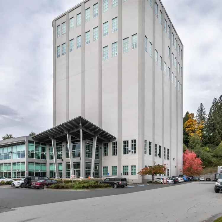 Lease Modern Office Space in Abbotsford with Great Parking