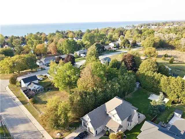 Downtown Kincardine Residential Lot: Build Your Dream Home