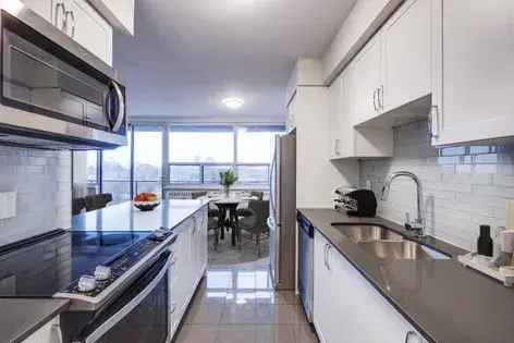 3 rooms apartment of 119 m² in Toronto