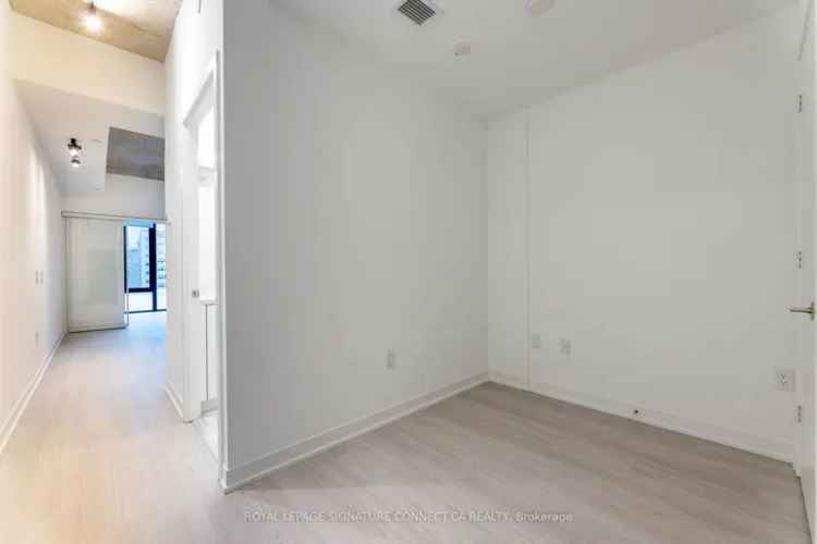 Condo For Sale in 195, McCaul Street, Toronto, Ontario