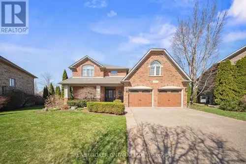 Luxury 5 Bedroom Home in Deer Ridge Estates Kitchener