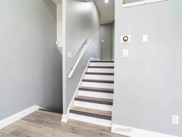 4-Bedroom Renovated Condo Townhome Near Highways and Schools