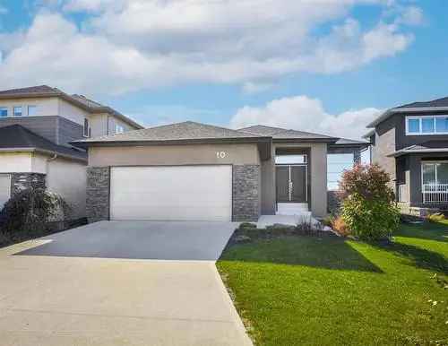 Lakefront Bungalow in Sage Creek Winnipeg