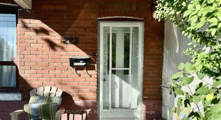 House For Sale in Toronto, Ontario