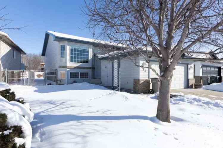 2300 sq ft Bi-level in Stony Plain - Updated & Family Friendly