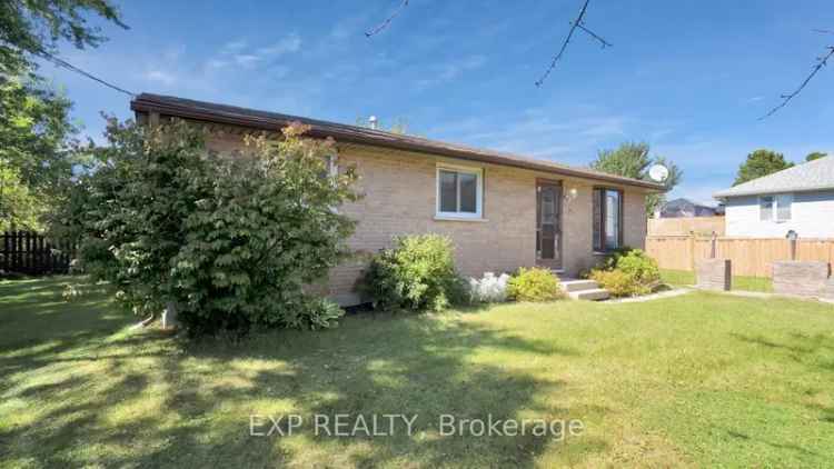 House For Sale in Middlesex Centre, Ontario