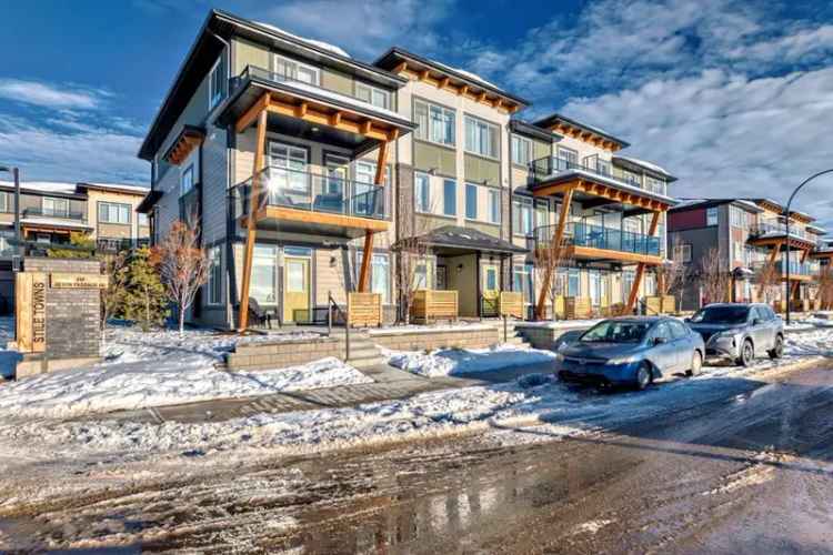 House For Sale in Calgary, Alberta