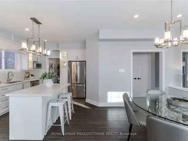 House For Sale in Mississauga, Ontario