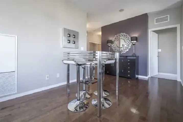 65 BREMNER BLVD - MAPLE LEAF SQUARE - FURNISHED 2 BEDROOM