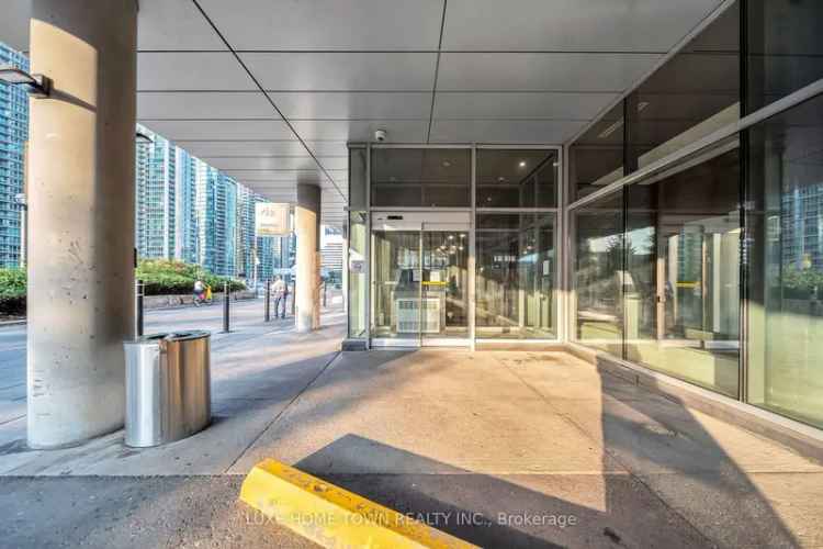 Buy Condo in Downtown Toronto with Stunning Urban Views and Amenities