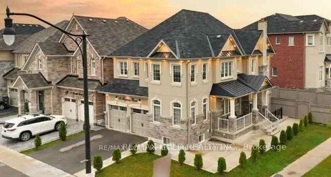 House For Sale in Brampton, Ontario