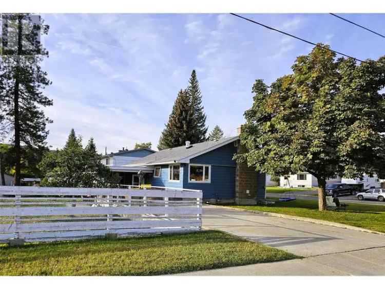 Updated 3 Bed 2 Bath Home in Gyro Park Large Lot
