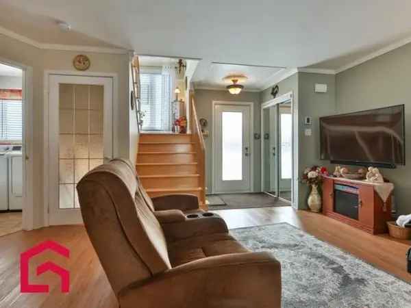 Two Storey House for Sale in Montérégie