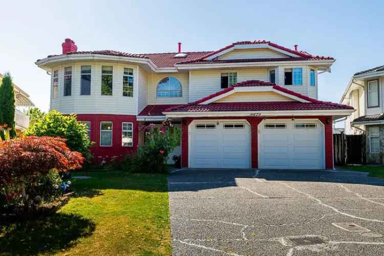 8879 141B Street in Surrey: Bear Creek Green Timbers House for sale : MLS®# R2951921