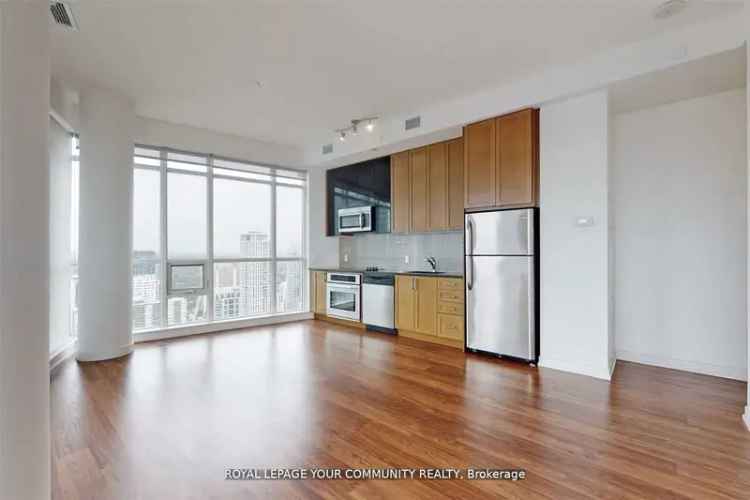 1 1 Den Corner Unit at The Madison Yonge Eglinton