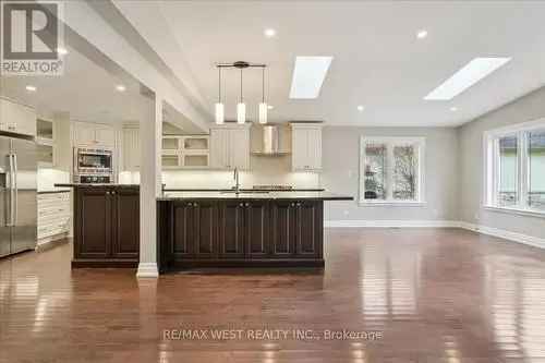 House For Sale In Bronte, Oakville, Ontario