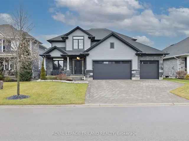 Mt Brydges 2 Storey Home Saltwater Pool 2440 Sq Ft