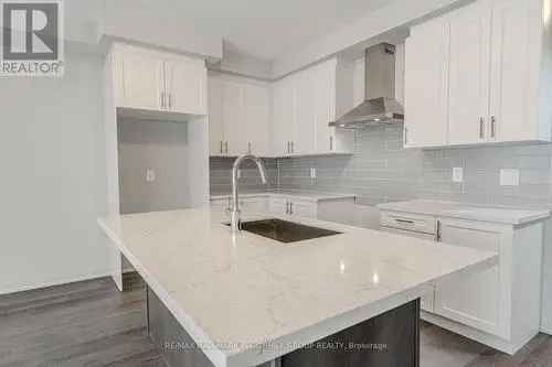 Modern Home in Innishore Barrie ON